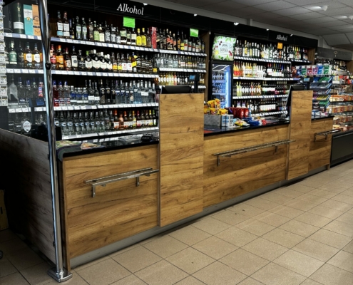 Regały alkoholowe