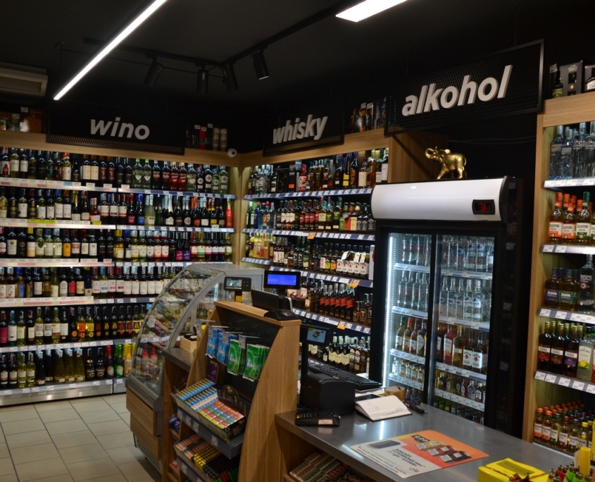 Regały alkoholowe